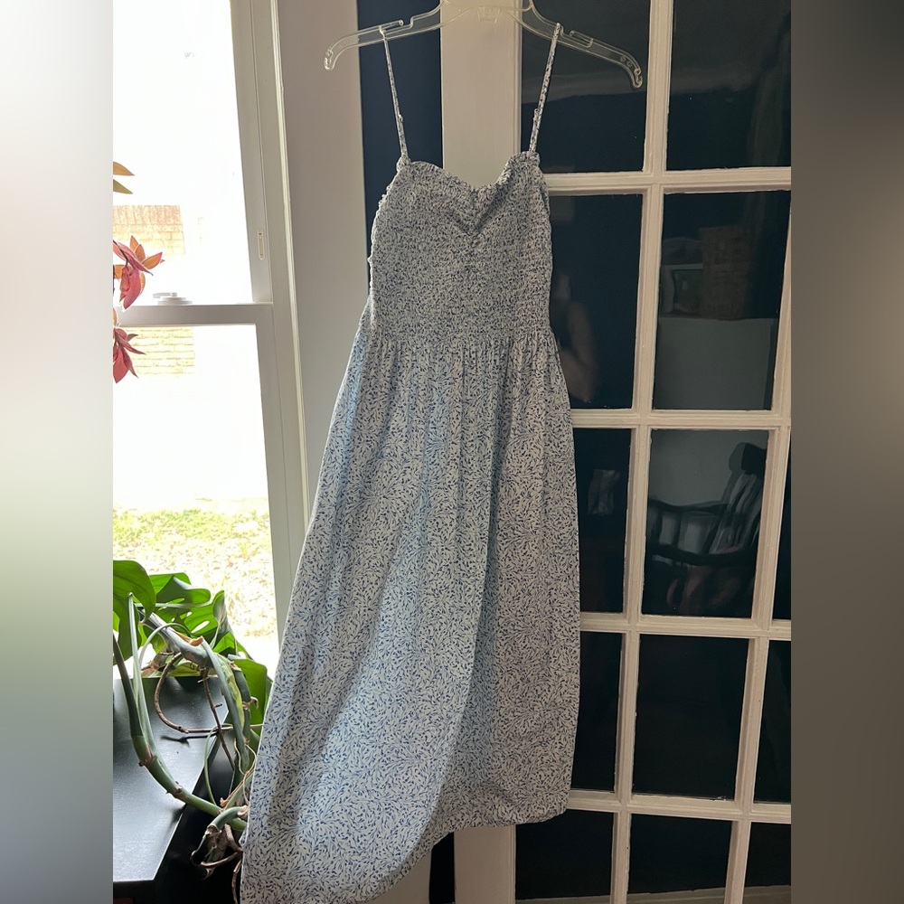 H&M maxi dress blue and white size L